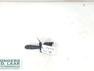 Used Indicator switch Renault Clio II (BB/CB) 1.6 Autom. Price on request offered by Bongers Auto-Onderdelen Zeeland