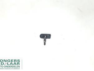 Used Tyre pressure sensor Ford Mondeo IV Wagon 2.2 TDCi 16V Price on request offered by Bongers Auto-Onderdelen Zeeland