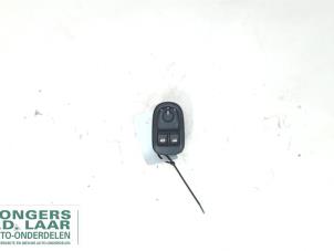 Used Mirror switch Peugeot 206 (2A/C/H/J/S) 1.4 HDi Price on request offered by Bongers Auto-Onderdelen Zeeland