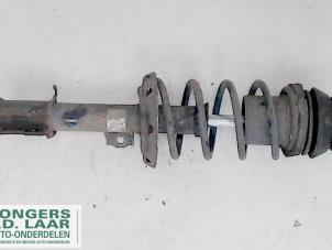 Used Front shock absorber rod, left Opel Corsa C (F08/68) 1.0 12V Price on request offered by Bongers Auto-Onderdelen Zeeland
