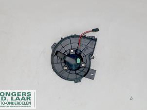 Used Heating and ventilation fan motor Opel Corsa C (F08/68) 1.0 12V Price on request offered by Bongers Auto-Onderdelen Zeeland
