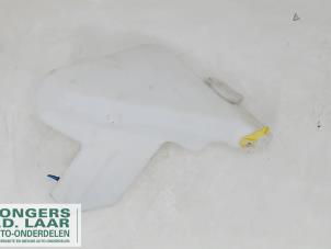 Used Front windscreen washer reservoir Mercedes Vaneo (W414) 1.6 Price on request offered by Bongers Auto-Onderdelen Zeeland