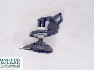 Used Spare wheel lift mechanism Renault Clio Price on request offered by Bongers Auto-Onderdelen Zeeland