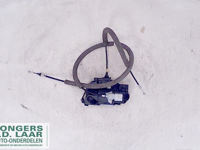 Front door lock mechanism 4door, right Nissan Qashqai 1.2 DIGT 16V