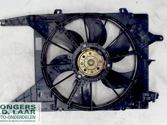 Cooling fans from a Renault Megane 2002