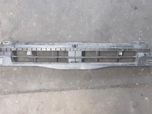Used Bumper grille Renault Trafic New (JL) 2.0 dCi 16V 115 Price on request offered by Bongers Auto-Onderdelen Zeeland
