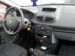 Used Airbag set + module Renault Clio III (BR/CR) 1.2 16V 65 Price on request offered by Bongers Auto-Onderdelen Zeeland
