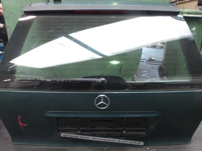 Portón trasero de un Mercedes-Benz C Combi (S202) 2.2 C-200 CDI 16V 1998