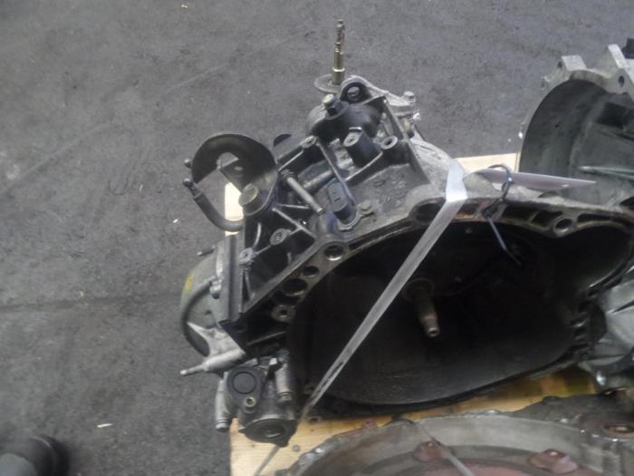 Gearbox from a Peugeot 307 2002