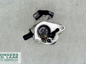 Usagé Pompe à vide assistant de freinage Renault Clio Prix sur demande proposé par Bongers Auto-Onderdelen Zeeland