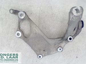 Used Front wishbone support, left Honda Civic (FK/FN) 2.2 i-CTDi 16V Price on request offered by Bongers Auto-Onderdelen Zeeland