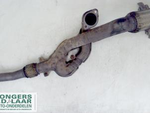 Used Exhaust front section Hyundai Santa Fe II (CM) 2.7 V6 24V 4x4 Price on request offered by Bongers Auto-Onderdelen Zeeland