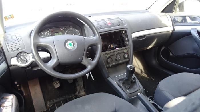 Gebrauchte Getriebe Skoda Octavia Combi (1Z5) 1.9 TDI Preis auf Anfrage angeboten von Bongers Auto-Onderdelen Zeeland