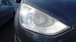 Used Headlight, right Ford S-Max (GBW) 2.0 TDCi 16V 130 Price on request offered by Bongers Auto-Onderdelen Zeeland