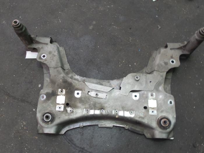 Gebrauchte Unterrahmen Renault Megane III Grandtour (KZ) 1.5 dCi 90 Preis auf Anfrage angeboten von Bongers Auto-Onderdelen Zeeland