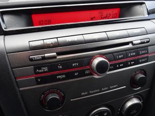 Usagé Radio Mazda 3 Sport (BK14) 1.6 CiTD 16V Prix sur demande proposé par Bongers Auto-Onderdelen Zeeland
