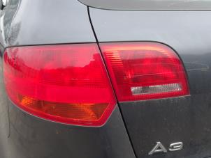 Usados Luz trasera izquierda Audi A3 Sportback (8PA) 1.6 Precio de solicitud ofrecido por Bongers Auto-Onderdelen Zeeland