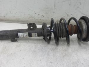 Used Front shock absorber rod, left BMW 1 serie (E87/87N) 120d 16V Price on request offered by Bongers Auto-Onderdelen Zeeland