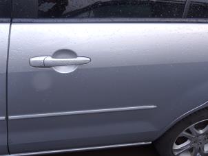 Używane Drzwi lewe tylne wersja 4-drzwiowa Mazda 5. Cena na żądanie oferowane przez Bongers Auto-Onderdelen Zeeland