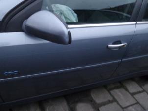 Gebrauchte Tür 4-türig links vorne Opel Signum Preis auf Anfrage angeboten von Bongers Auto-Onderdelen Zeeland