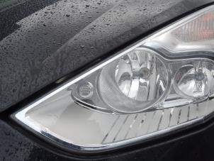 Used Headlight, left Ford S-Max (GBW) 2.0 TDCi 16V 130 Price on request offered by Bongers Auto-Onderdelen Zeeland