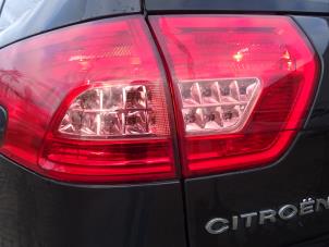 Usados Luz trasera izquierda Citroen C5 III Tourer (RW) 2.7 HDiF V6 24V Autom. Precio de solicitud ofrecido por Bongers Auto-Onderdelen Zeeland