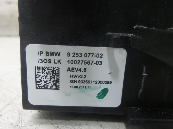 Dzwignia zmiany biegów z BMW X3 (F25) xDrive20d 16V 2011