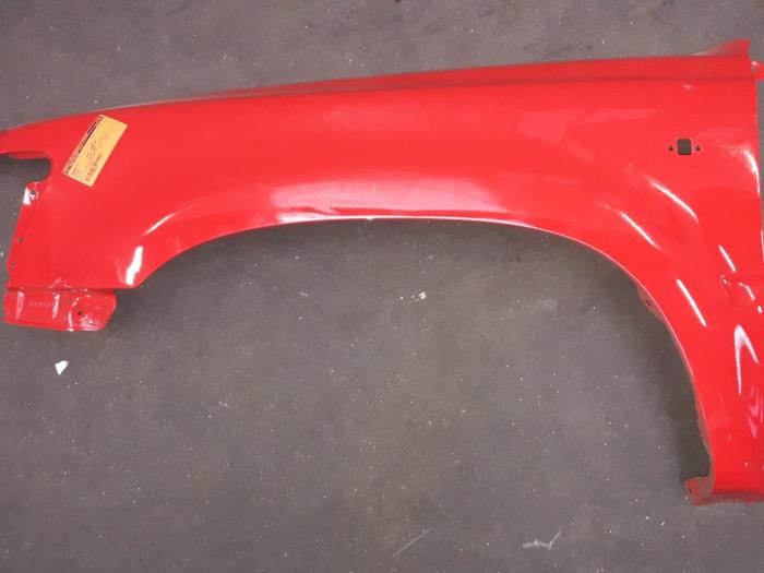 Front wing, left from a Toyota Hilux 1992
