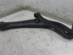 Used Front wishbone, right Toyota Yaris Verso (P2) 1.5 16V Price on request offered by Bongers Auto-Onderdelen Zeeland