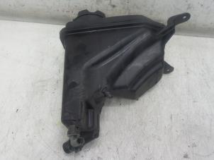 Used Expansion vessel BMW 1 serie (E81) 118i 16V Price on request offered by Bongers Auto-Onderdelen Zeeland