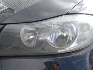 Used Headlight, left BMW 3-Serie Price on request offered by Bongers Auto-Onderdelen Zeeland