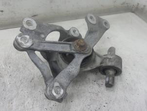 Used Engine mount Honda Civic Price on request offered by Bongers Auto-Onderdelen Zeeland