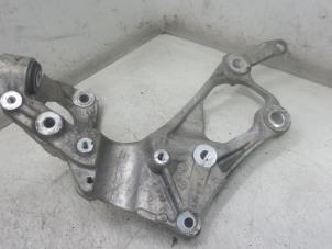 Used Front wishbone support, left Honda Civic Price on request offered by Bongers Auto-Onderdelen Zeeland