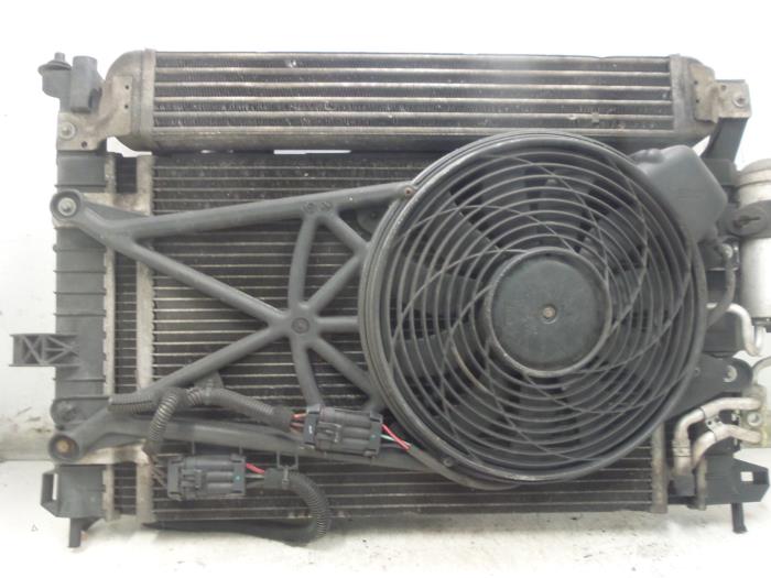 Gebrauchte Kühler Opel Meriva Preis auf Anfrage angeboten von Bongers Auto-Onderdelen Zeeland