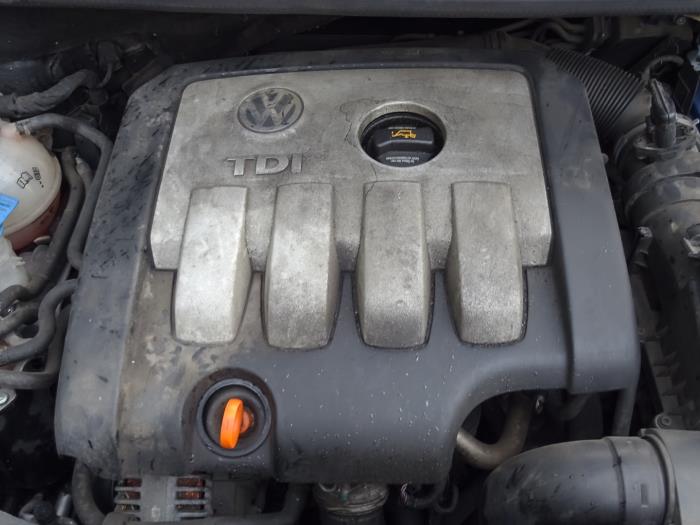 Caja de cambios de un Volkswagen Golf Plus (5M1/1KP) 2.0 TDI 16V 2006