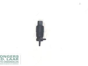 Used Windscreen washer pump Audi A2 (8Z0) 1.4 16V Price on request offered by Bongers Auto-Onderdelen Zeeland