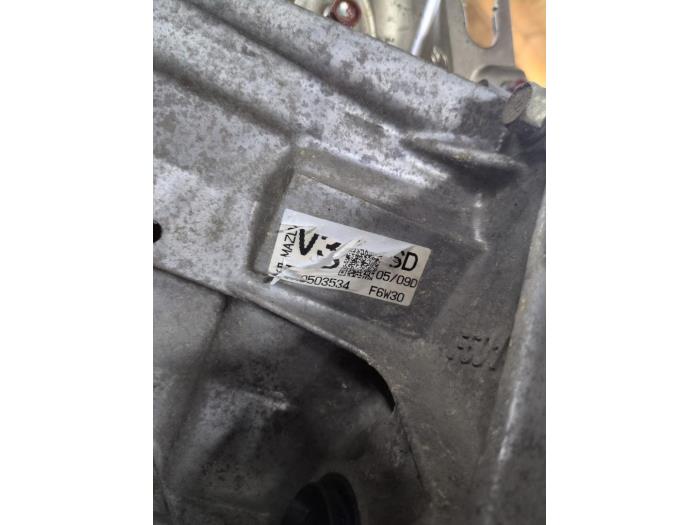 Getriebe van een Mazda 2 (DJ/DL) 1.5 SkyActiv-G 2016