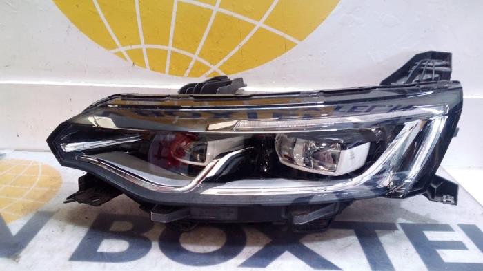 Headlight, left from a Renault Talisman 2021