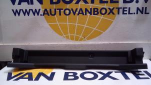 Używane Tapicerka bagaznika Peugeot 3008 Cena na żądanie oferowane przez Autodemontagebedrijf van Boxtel