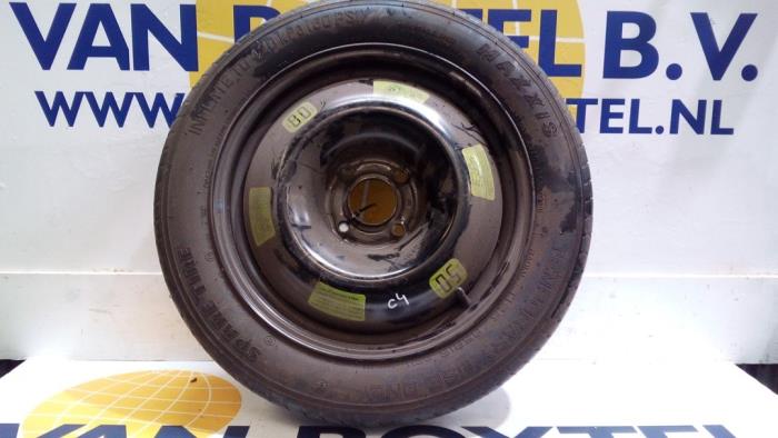 Space-saver spare wheel from a Citroen C4 2021