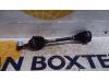 Arbre de transmission avant gauche d'un Seat Leon ST (5FF), 2012 / 2020 1.6 TDI 16V, Combi, 4 portes, Diesel, 1.598cc, 66kW (90pk), FWD, CLHB, 2013-11 / 2018-08 2015