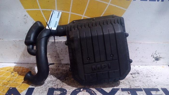 Gebrauchte Luftfiltergehäuse Seat Mii 1.0 12V Preis auf Anfrage angeboten von Autodemontagebedrijf van Boxtel