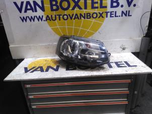 Used Headlight, right Volkswagen Transporter Price € 127,05 Inclusive VAT offered by Autodemontagebedrijf van Boxtel