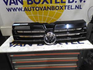Gebrauchte Grill Volkswagen Transporter Preis € 190,58 Mit Mehrwertsteuer angeboten von Autodemontagebedrijf van Boxtel