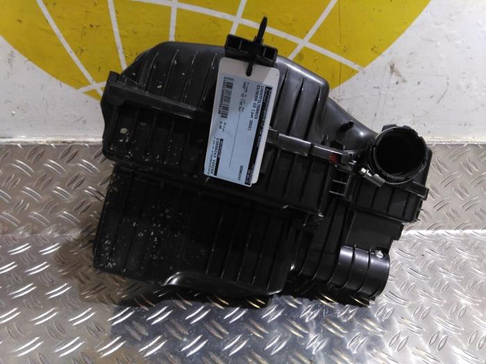 Begagnade Luftfilterhus Citroen C3 (SX/SW) 1.2 Vti 12V PureTech Pris € 50,82 Inklusive moms erbjuds av Autodemontagebedrijf van Boxtel