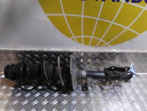 Used Front shock absorber rod, right Renault Captur II (RJB) 1.3 TCe 155 16V Price € 190,58 Inclusive VAT offered by Autodemontagebedrijf van Boxtel