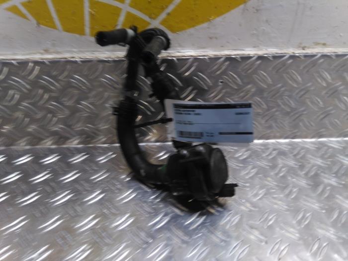 Begagnade Extra vattenpump Nissan Micra (K14) 0.9 LPG 12V Pris € 40,66 Inklusive moms erbjuds av Autodemontagebedrijf van Boxtel