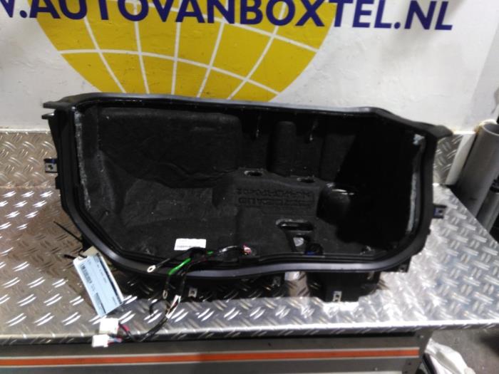Begagnade Batterilåda Renault Megane E-Tech (RCB) 60 kWh Pris € 101,64 Inklusive moms erbjuds av Autodemontagebedrijf van Boxtel