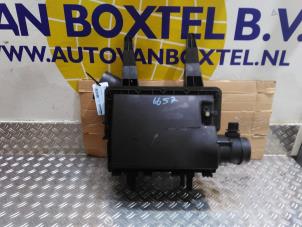 Usagé Boîtier filtre à air Volkswagen Crafter 2.5 TDI 30/32/35/46/50 Prix € 50,82 Prix TTC proposé par Autodemontagebedrijf van Boxtel
