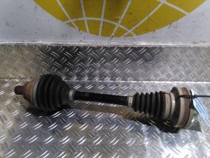 Used Front drive shaft, left Volkswagen Tiguan (AD1) 2.0 TDI 16V BlueMotion Techn.SCR 4Motion Price € 127,05 Inclusive VAT offered by Autodemontagebedrijf van Boxtel